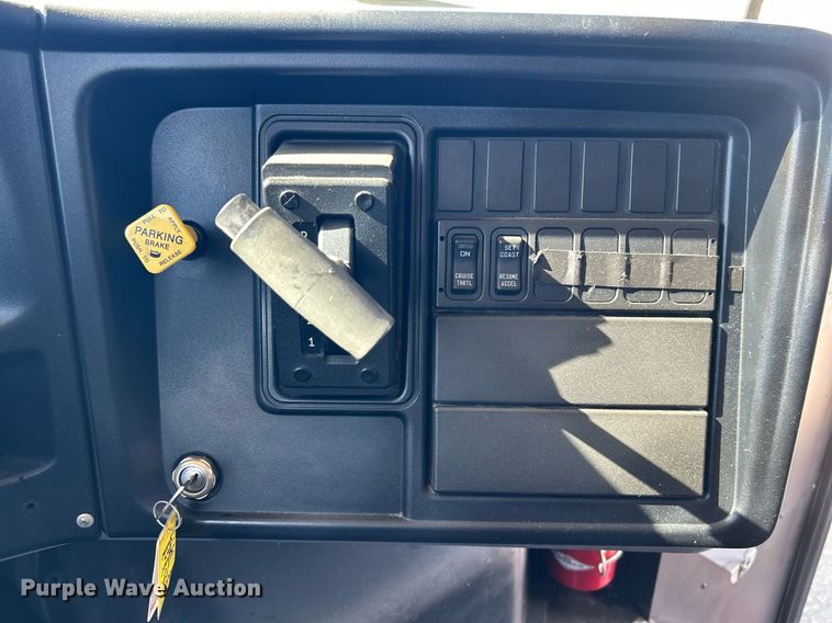 image for item EG1223 2006 International  3000 school bus