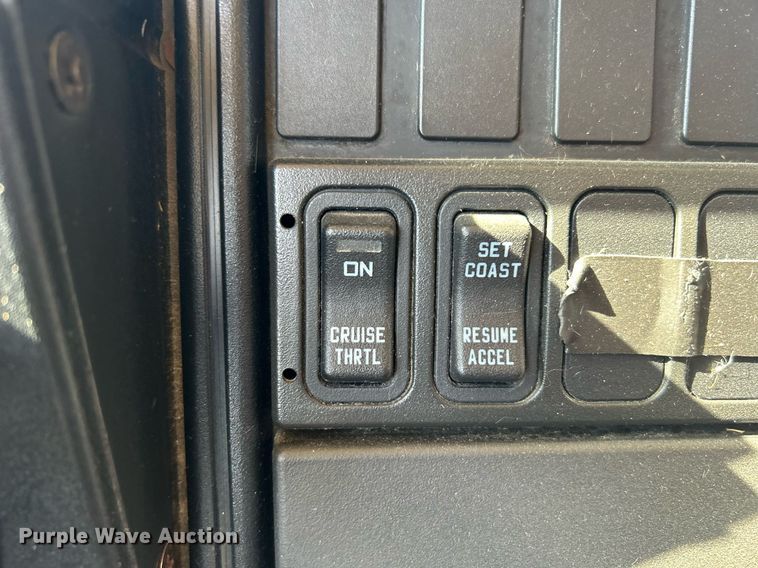 image for item EG1223 2006 International  3000 school bus