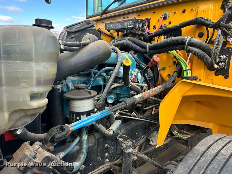 image for item EG1223 2006 International  3000 school bus