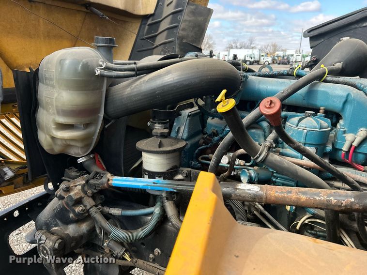 image for item EG1223 2006 International  3000 school bus