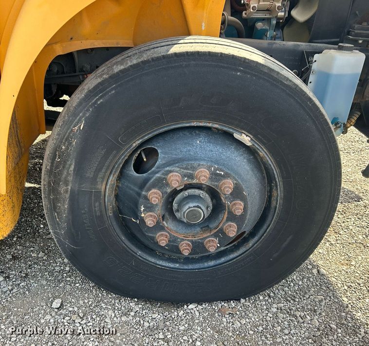 image for item EG1223 2006 International  3000 school bus