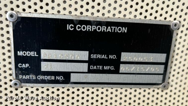 image for item EG1223 2006 International  3000 school bus