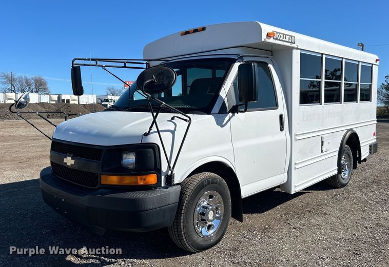 image for item EG1233 2007 Chevrolet  Express 3500 school bus