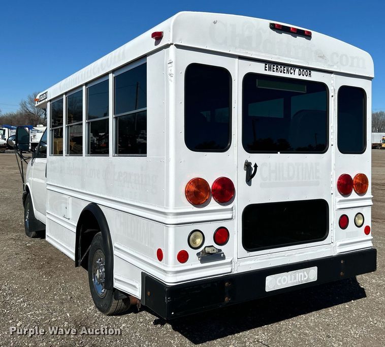 image for item EG1233 2007 Chevrolet  Express 3500 school bus