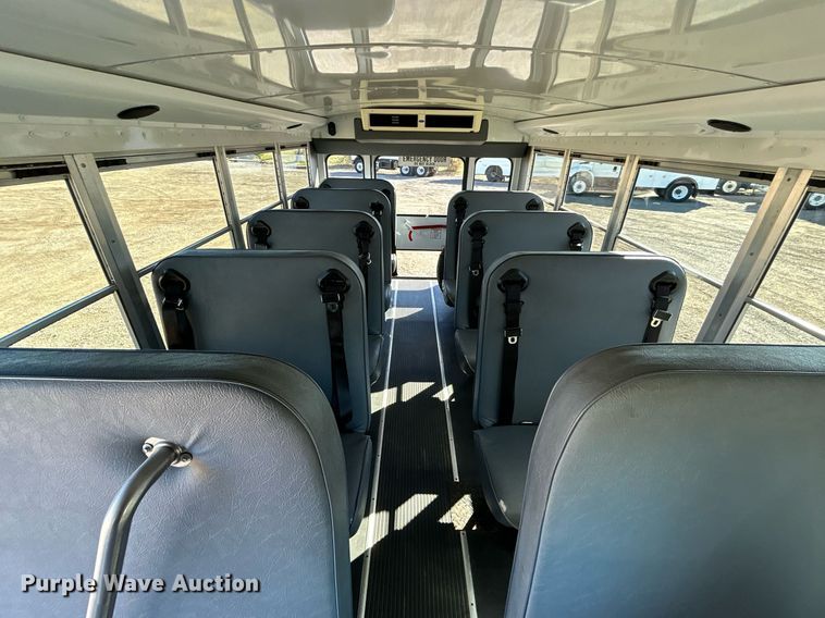 image for item EG1233 2007 Chevrolet  Express 3500 school bus