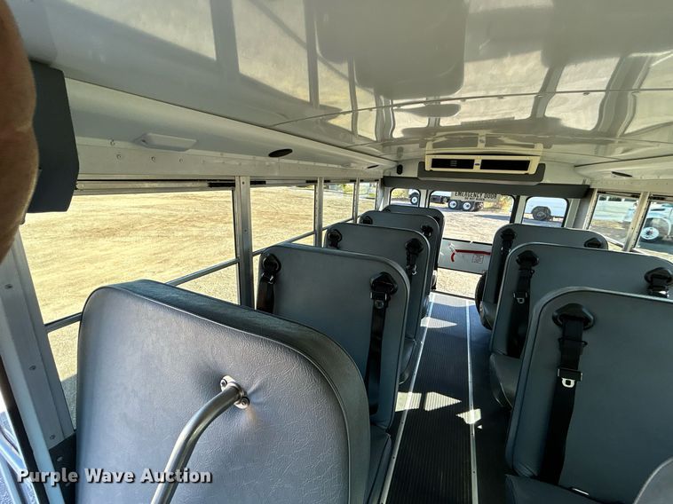 image for item EG1233 2007 Chevrolet  Express 3500 school bus