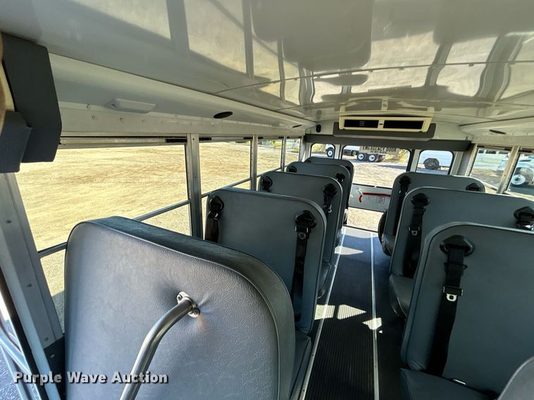 image for item EG1233 2007 Chevrolet  Express 3500 school bus