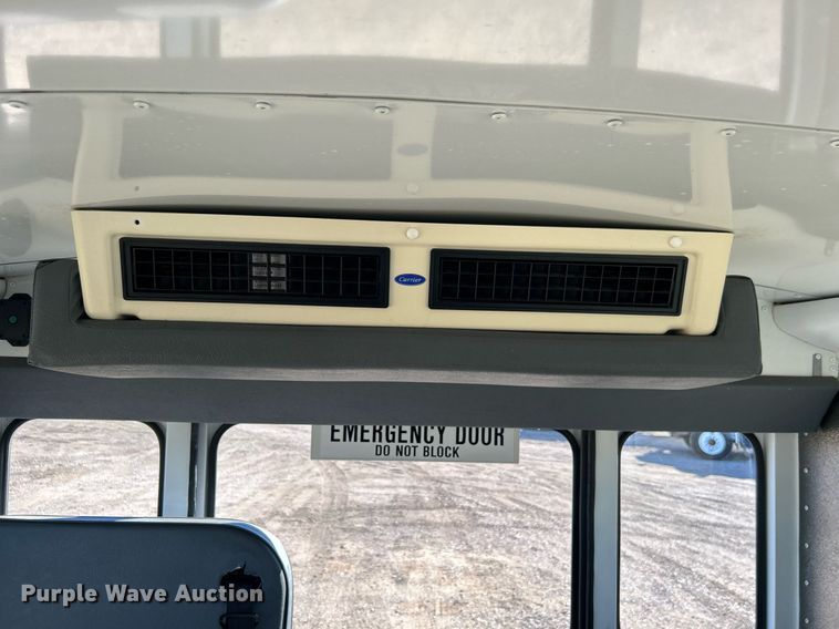 image for item EG1233 2007 Chevrolet  Express 3500 school bus