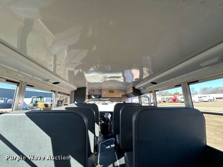 image for item EG1233 2007 Chevrolet  Express 3500 school bus