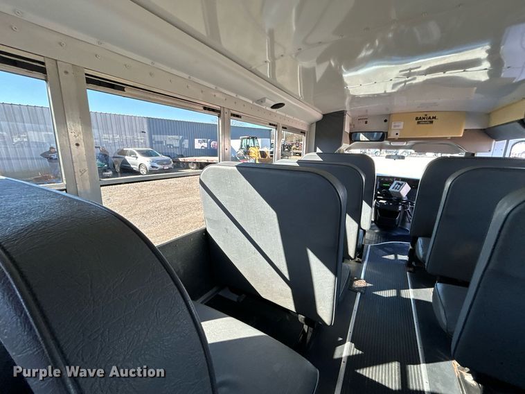 image for item EG1233 2007 Chevrolet  Express 3500 school bus