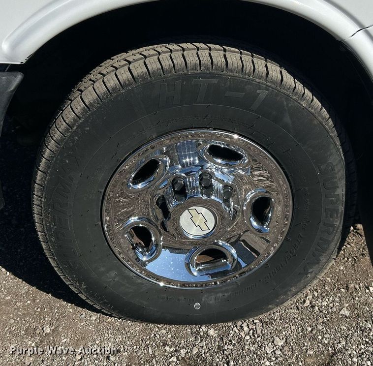 image for item EG1233 2007 Chevrolet  Express 3500 school bus