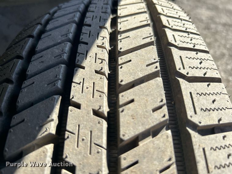 image for item EG1233 2007 Chevrolet  Express 3500 school bus