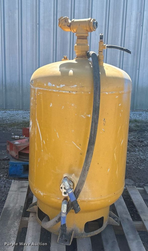 image for item EG1238 Fuel and Lube