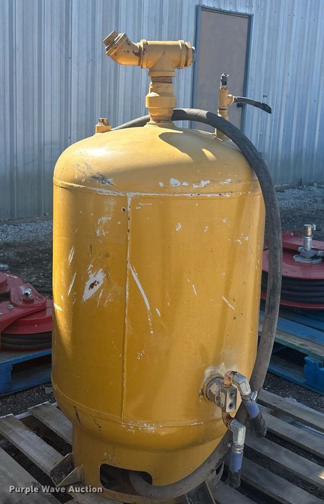 image for item EG1238 Fuel and Lube