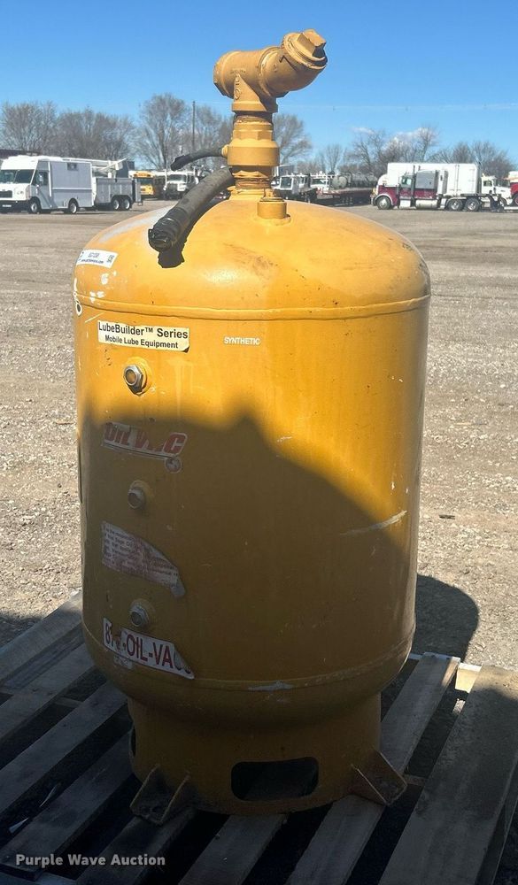 image for item EG1238 Fuel and Lube