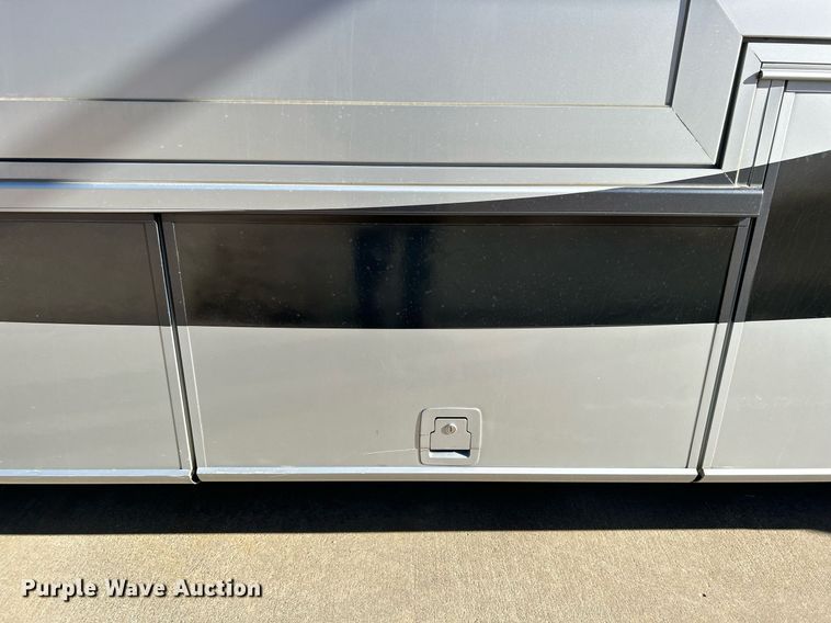 image for item EG1249 2004 Newmar Kountry Star RV