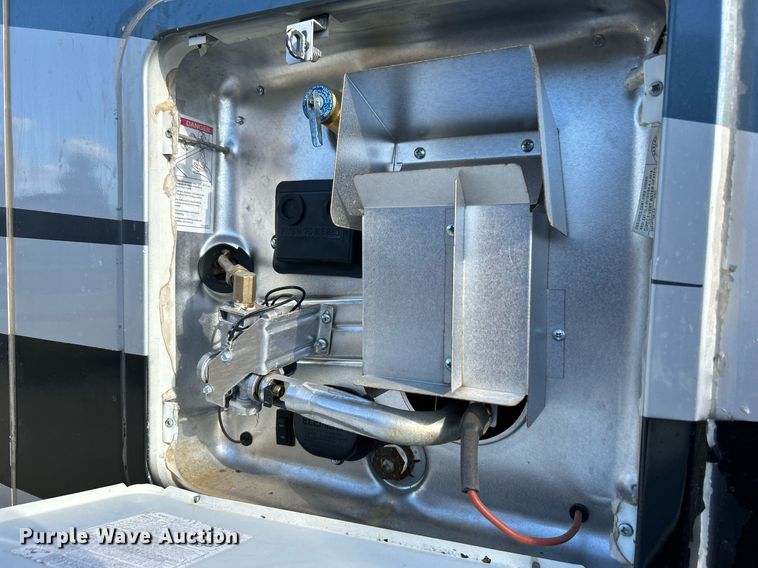 image for item EG1249 2004 Newmar Kountry Star RV