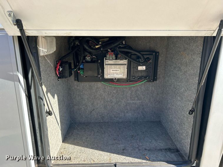 image for item EG1249 2004 Newmar Kountry Star RV