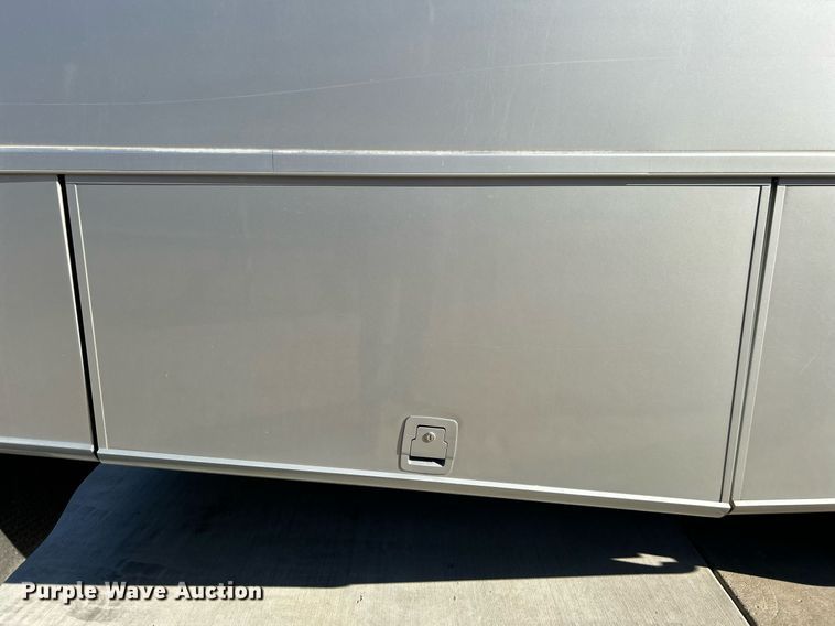 image for item EG1249 2004 Newmar Kountry Star RV