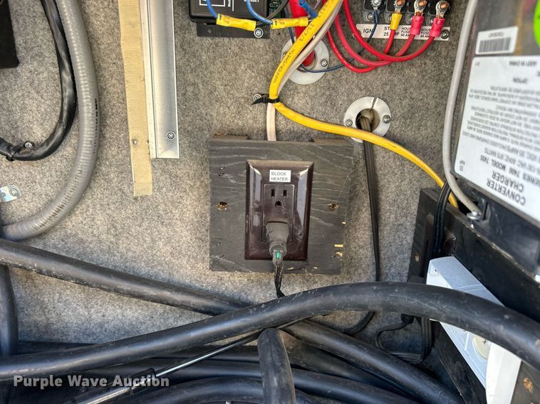 image for item EG1249 2004 Newmar Kountry Star RV