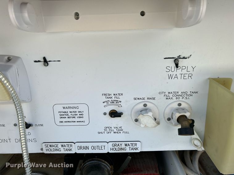 image for item EG1249 2004 Newmar Kountry Star RV