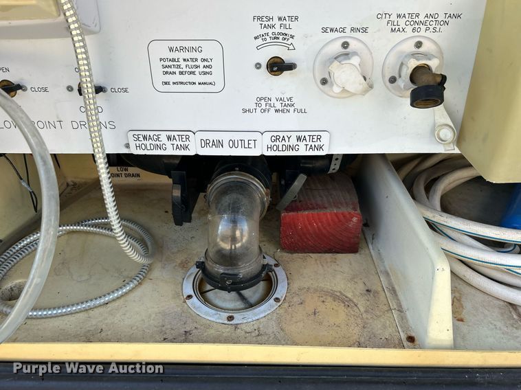 image for item EG1249 2004 Newmar Kountry Star RV