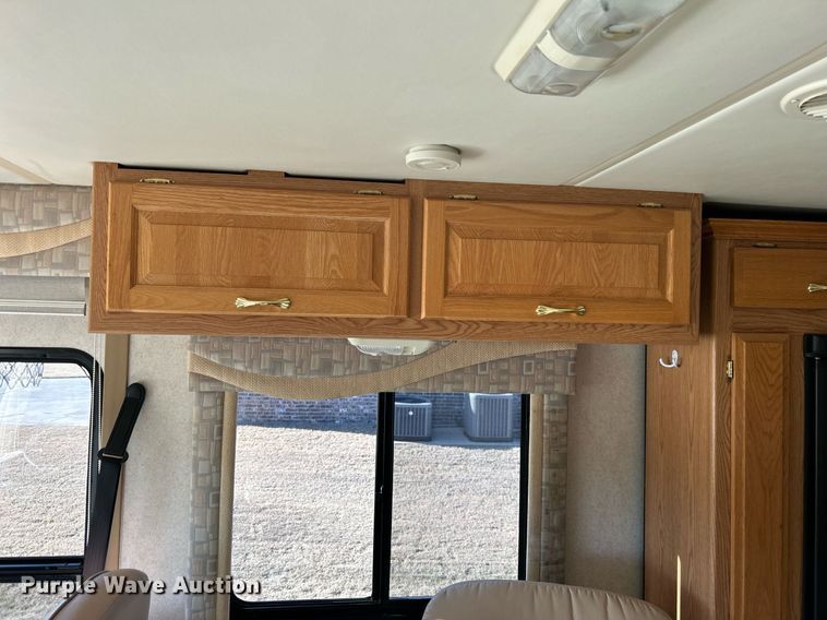 image for item EG1249 2004 Newmar Kountry Star RV