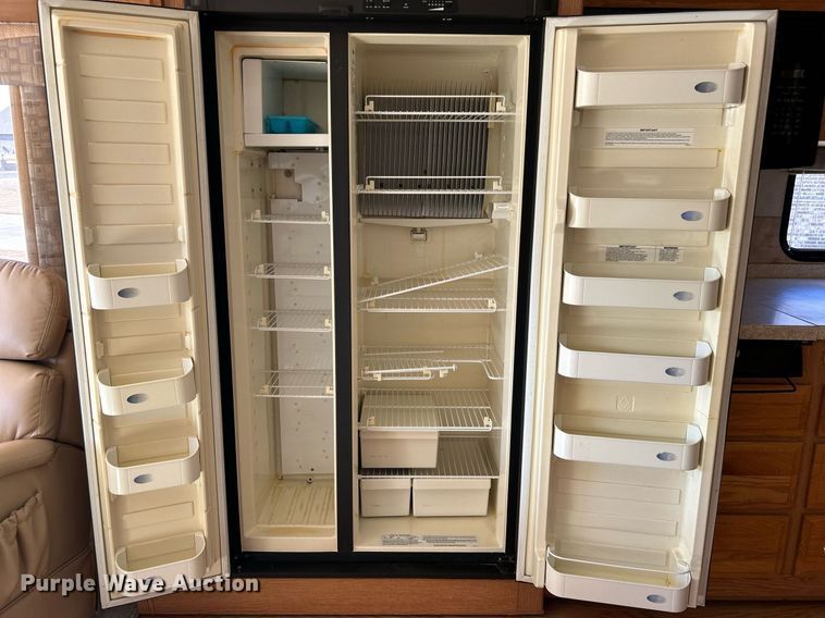 image for item EG1249 2004 Newmar Kountry Star RV