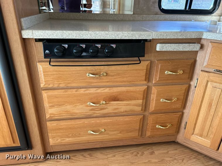 image for item EG1249 2004 Newmar Kountry Star RV