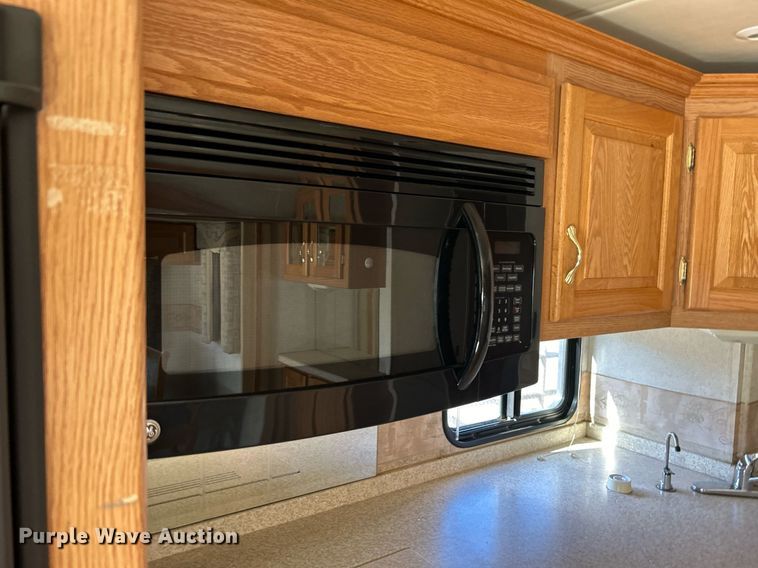 image for item EG1249 2004 Newmar Kountry Star RV