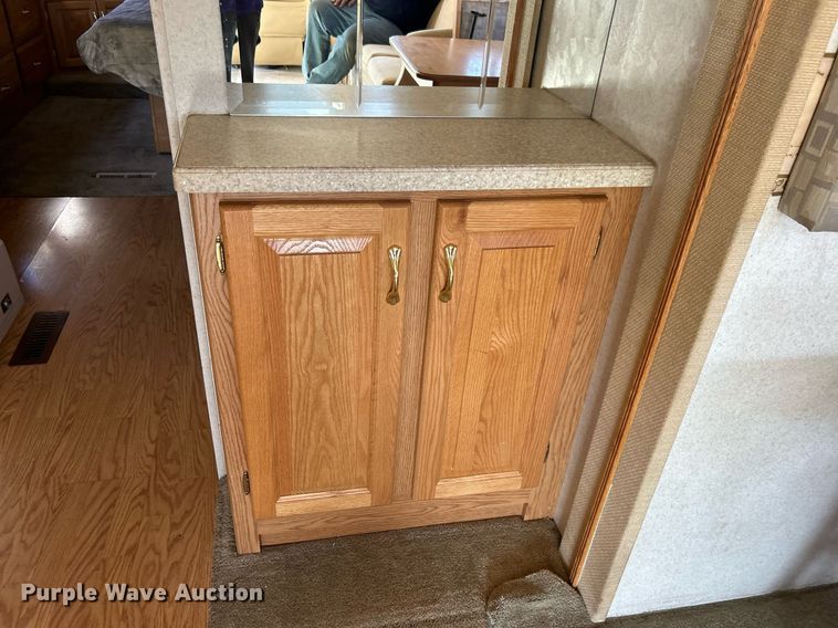 image for item EG1249 2004 Newmar Kountry Star RV