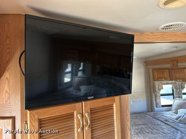 image for item EG1249 2004 Newmar Kountry Star RV