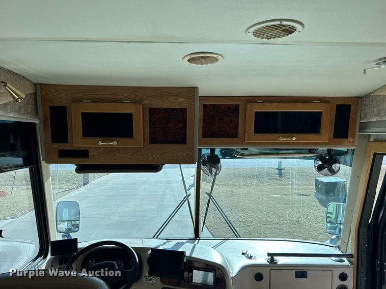 image for item EG1249 2004 Newmar Kountry Star RV