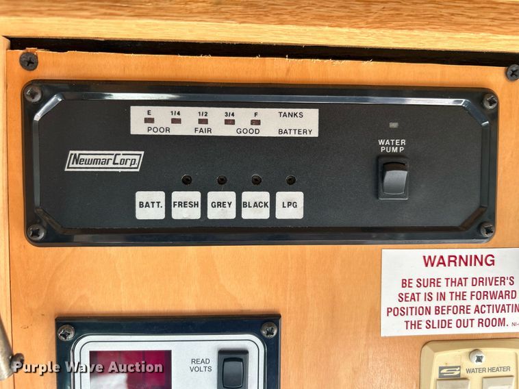 image for item EG1249 2004 Newmar Kountry Star RV