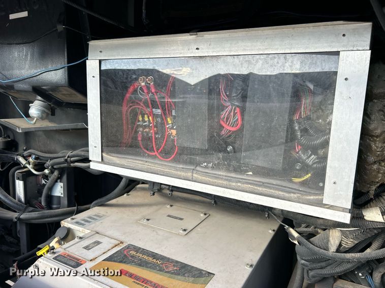 image for item EG1249 2004 Newmar Kountry Star RV