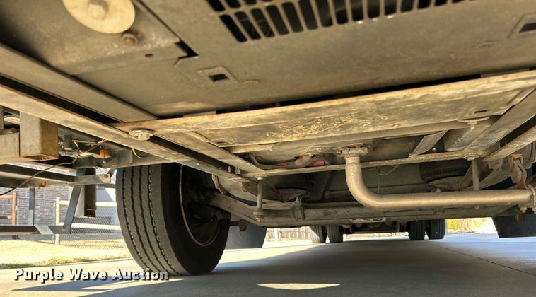 image for item EG1249 2004 Newmar Kountry Star RV