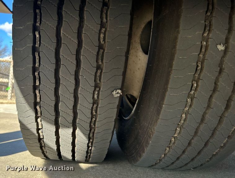 image for item EG1249 2004 Newmar Kountry Star RV