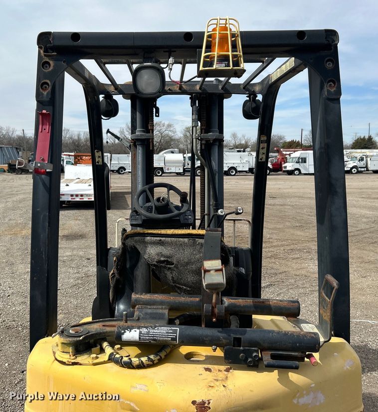 image for item EG1257 Yale GLC050VXNVSE088 forklift