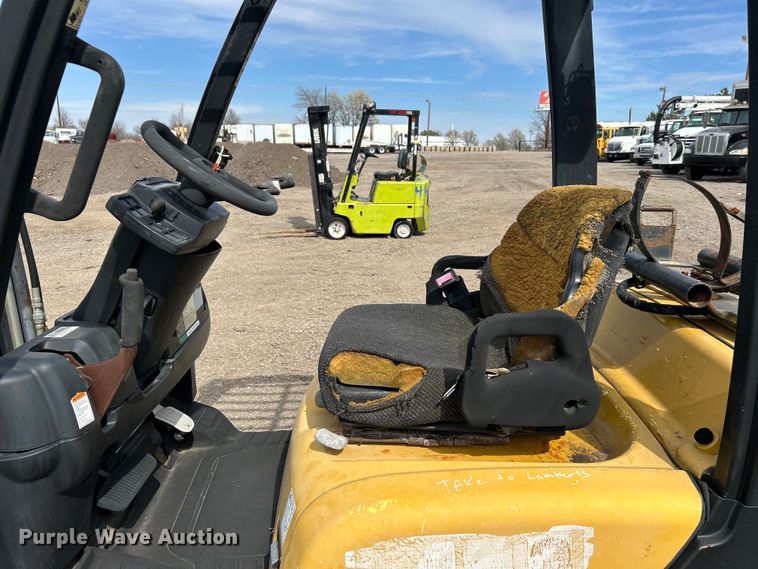 image for item EG1257 Yale GLC050VXNVSE088 forklift