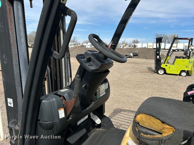 image for item EG1257 Yale GLC050VXNVSE088 forklift