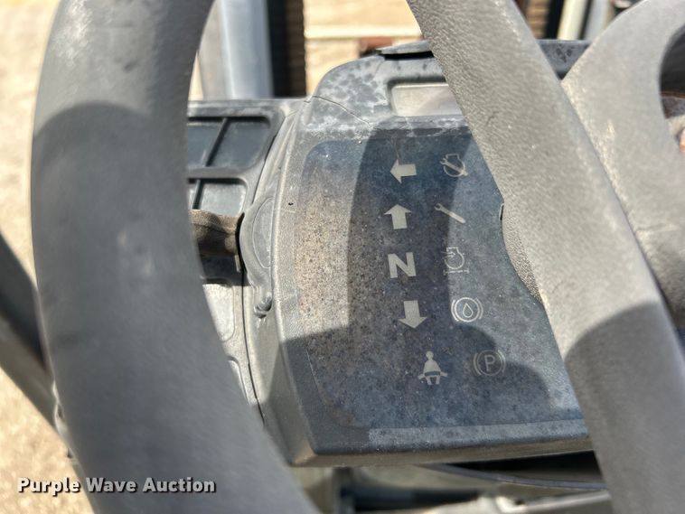 image for item EG1257 Yale GLC050VXNVSE088 forklift