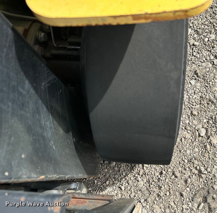 image for item EG1257 Yale GLC050VXNVSE088 forklift