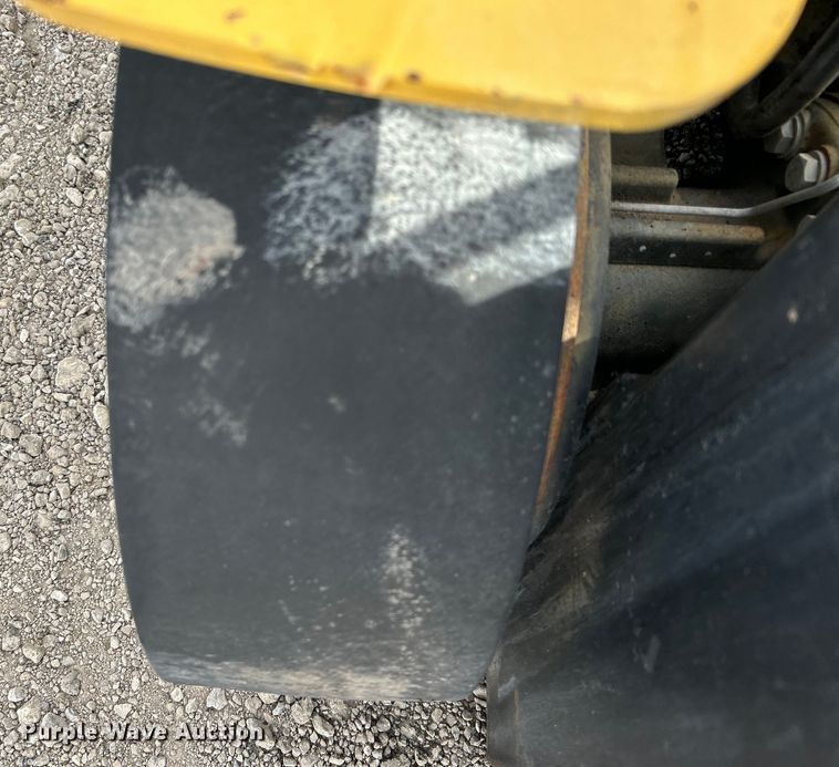 image for item EG1257 Yale GLC050VXNVSE088 forklift