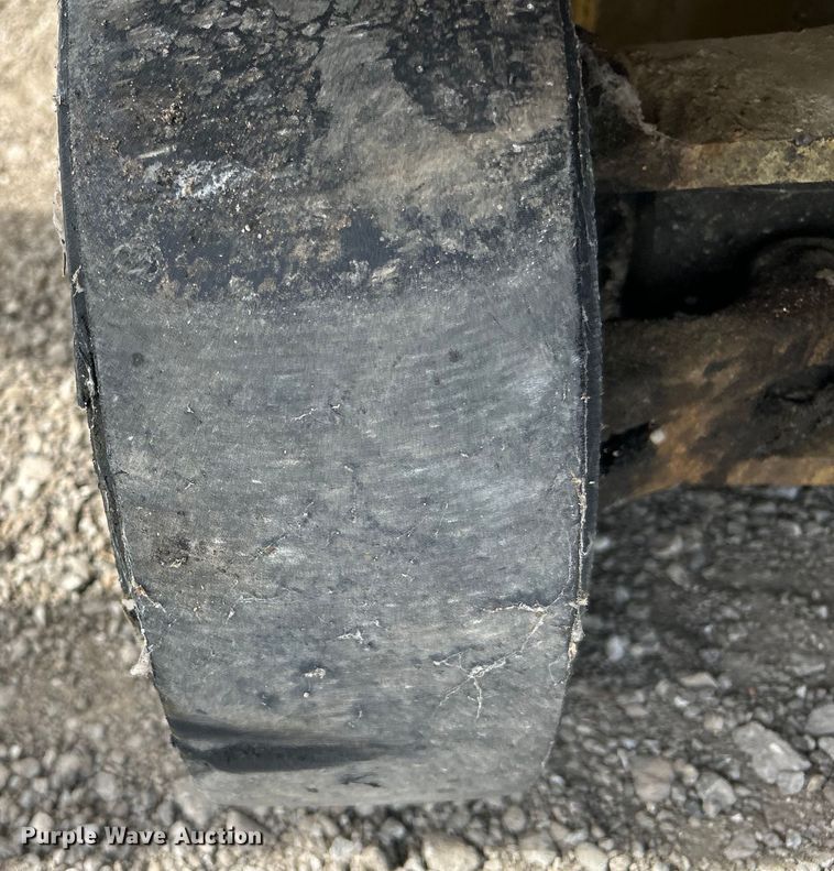 image for item EG1258 Yale ERC030AHN36TE078 forklift