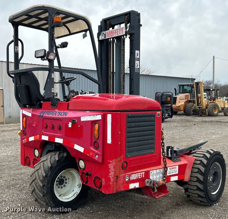 image for item EG1266 2011 Moffett M55.4 forklift