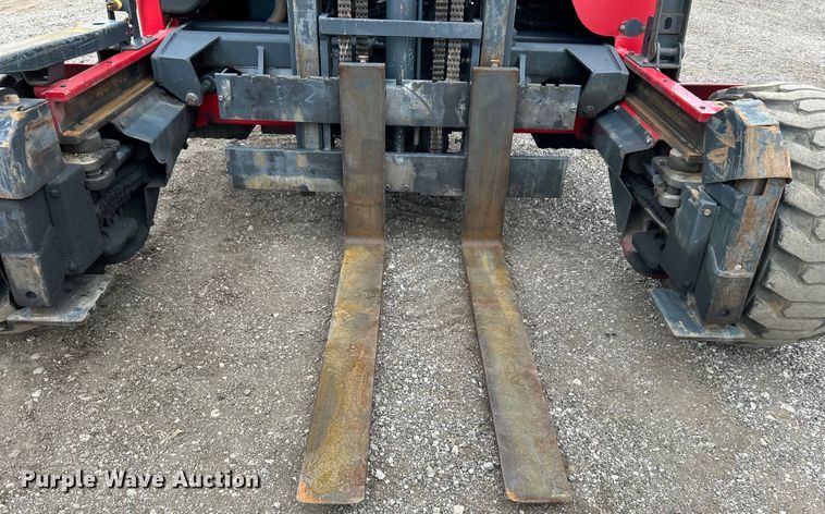 image for item EG1266 2011 Moffett M55.4 forklift