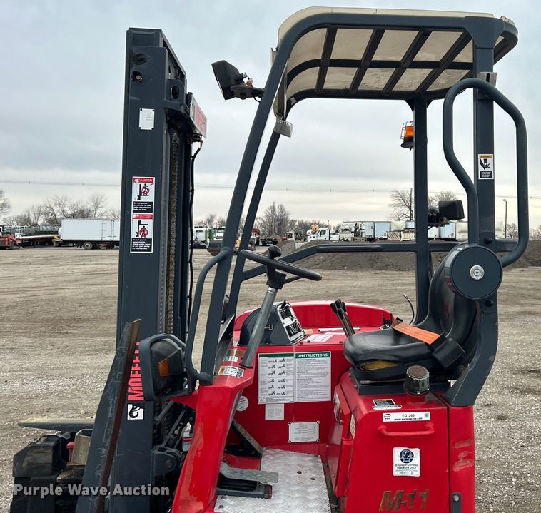 image for item EG1266 2011 Moffett M55.4 forklift