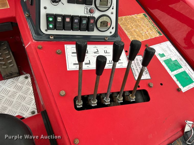 image for item EG1266 2011 Moffett M55.4 forklift