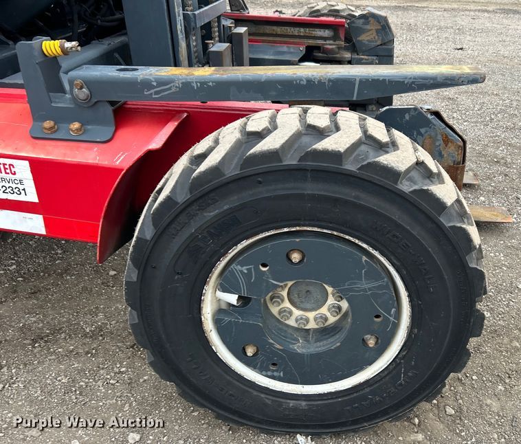 image for item EG1266 2011 Moffett M55.4 forklift