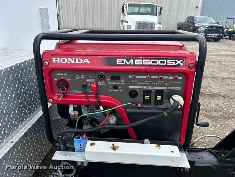 image for item EG1269 1995 Wil-Ro, Inc fiber optic trailer